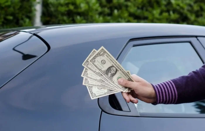 Dinero por Autos Chatarra